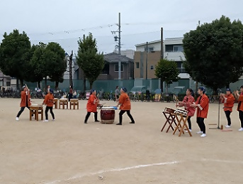 写真：堀川熱っ鼓の会による和太鼓演奏の様子