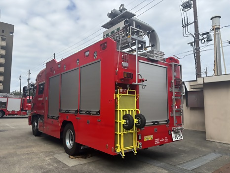 2救助車の斜め後ろから見た写真