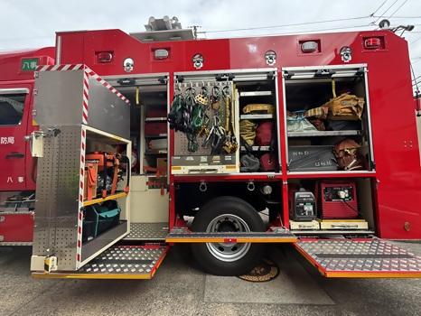 4救助車の収納敷材の写真