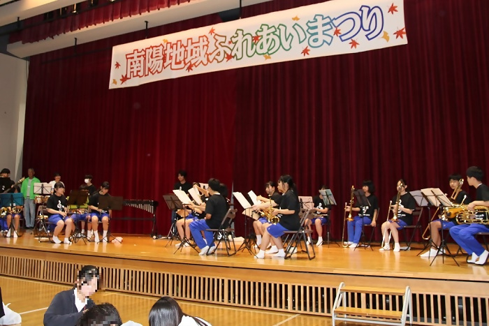 中学生の発表様子の写真