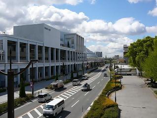 ペデストリアンデッキの外観写真