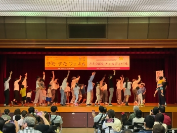 写真：ステージ出演者