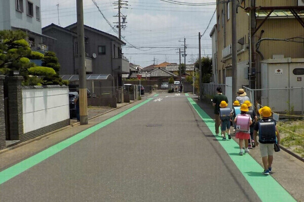 路肩カラー写真