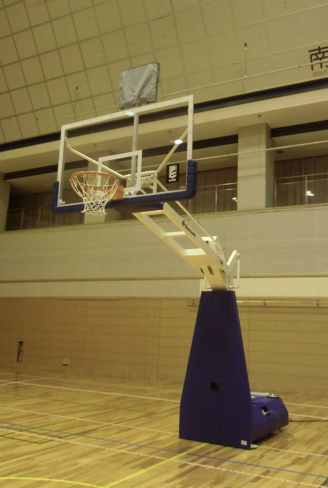 写真：中村スポーツセンターバスケットゴール