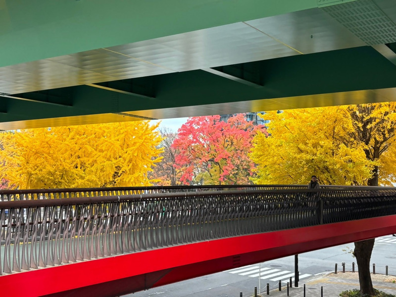 若宮大通と本町通の交差点の様子