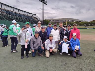 グラウンド・ゴルフのみなさんの写真