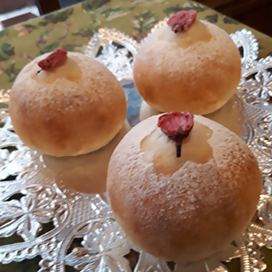 ブリーデルのさくらあんぱんの写真