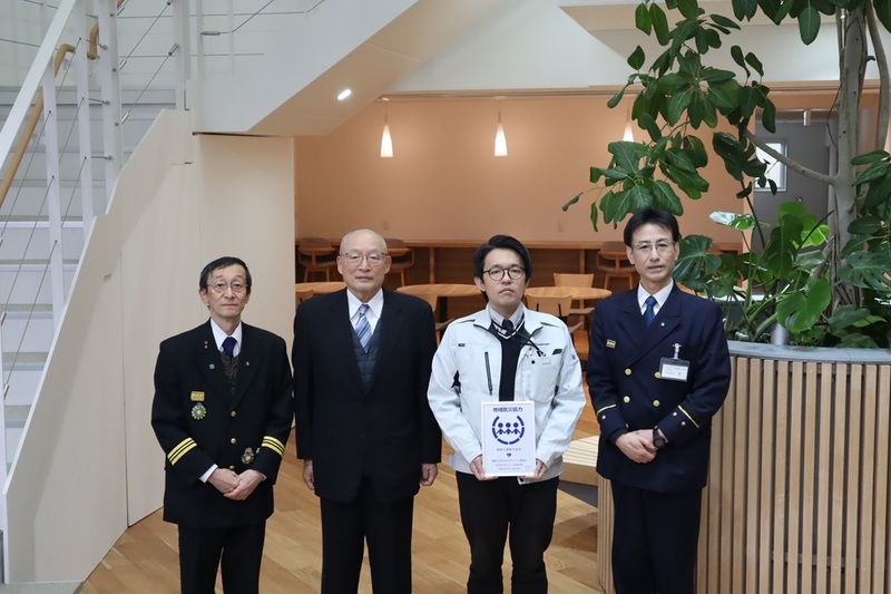 写真：御園学区防災安心まちづくり委員会と閑林工業株式会社との大規模災害時の支援協力覚書締結