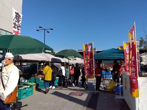 写真：金山マルシェの様子1