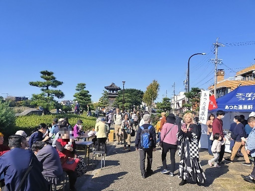写真：宮の浜市の様子2