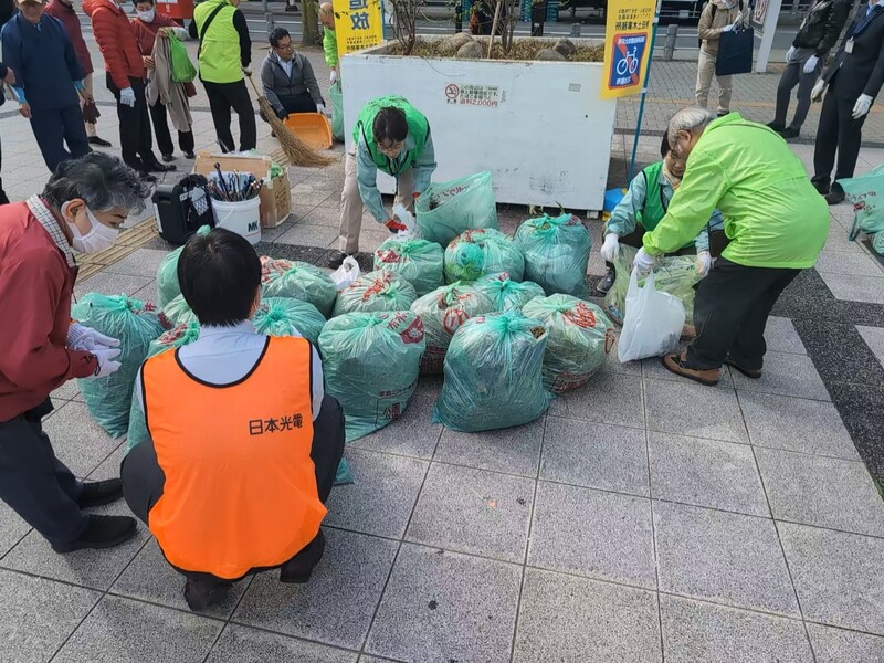 写真：高蔵学区自転車マナーキャンペーン参加時の様子