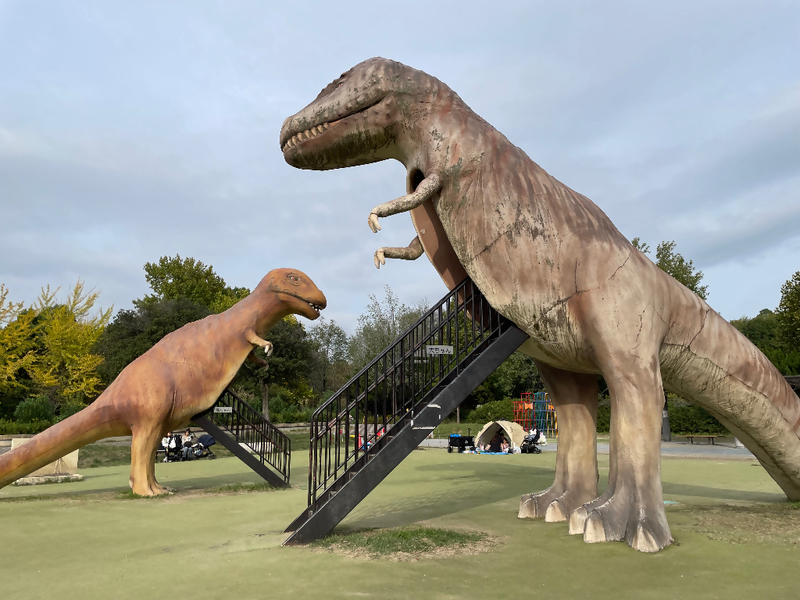 大高緑地(緑区)の恐竜広場