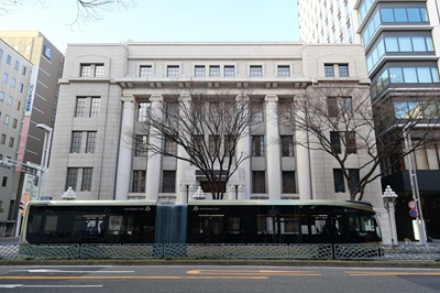 SRT車両のまちなか走行写真2