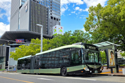 SRT車両のまちなか走行写真