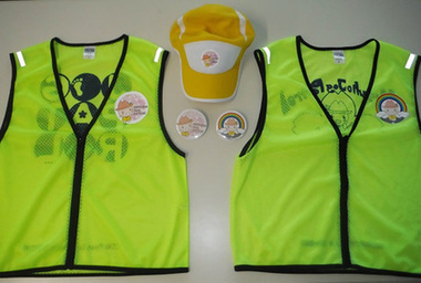 ジョギングパトロールのビブス・帽子・缶バッジの画像