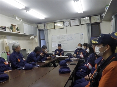 写真:無線運用訓練