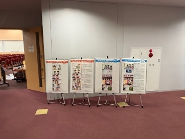 画像:男女平等を唱えるパネルの様子