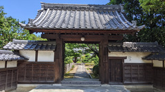 画像：凌雲寺門構え
