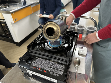 写真:手回し焙煎機