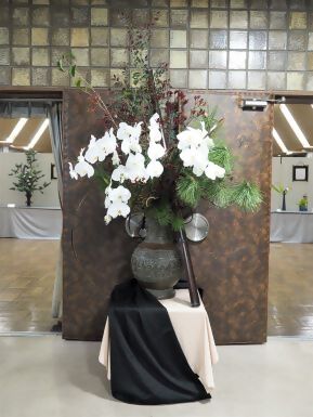 写真：秋のいけ花展のようす2