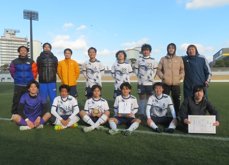 準優勝チーム「伊勢湾海運」の皆さんの写真