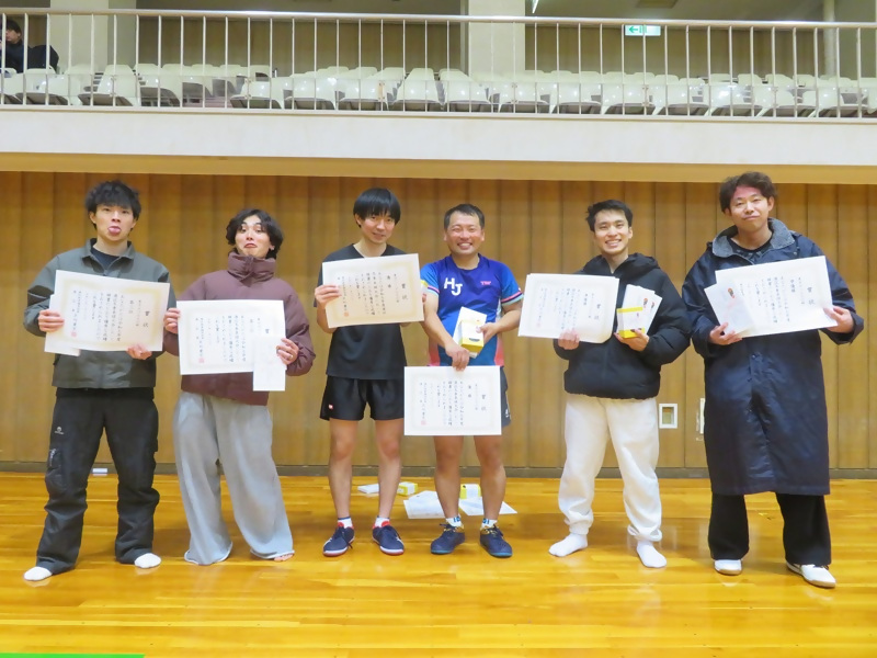 写真：男子ダブルスの部、入賞者(1/2)