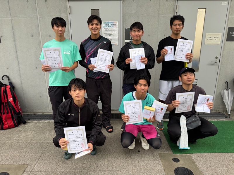 一般男子の部入賞者の皆さんの写真
