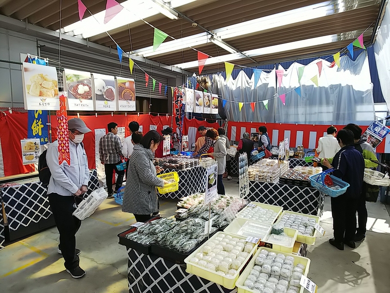 餅屋青木の工場直売市