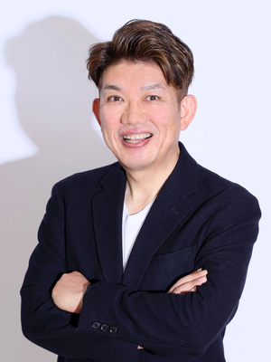 企業誘致専門官に採用された鈴木万治氏の写真