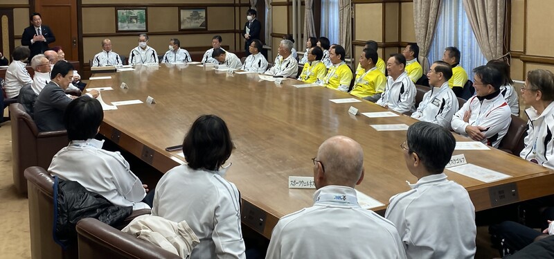 表敬訪問の様子2