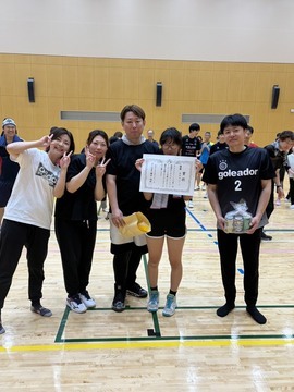 優勝チームの写真