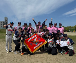 写真：入賞者のみなさんが並んでいる様子