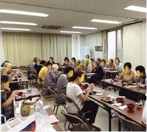 高齢者向け給食会の様子