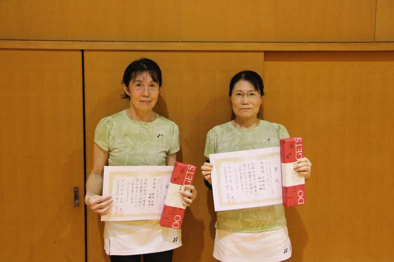 写真　女子中上級　準優勝