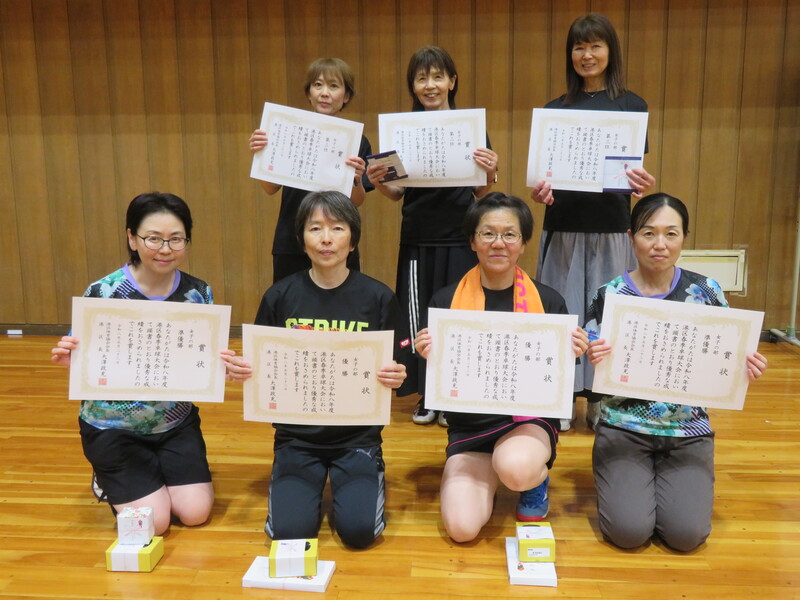 写真：女子の部、入賞者
