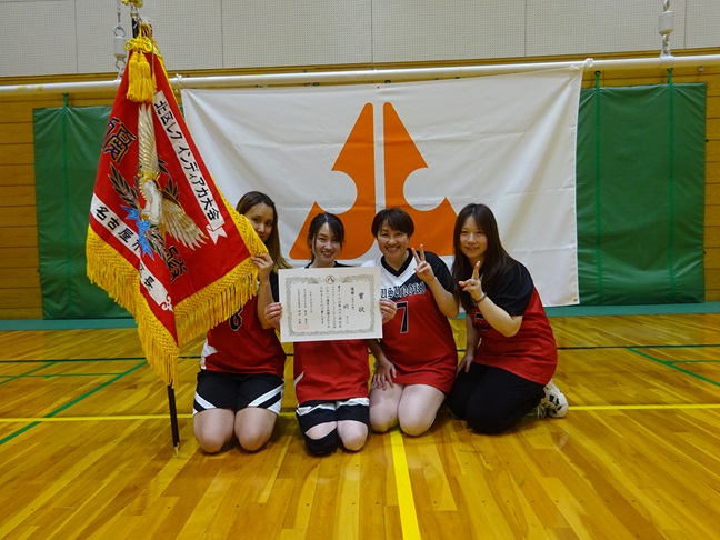 優勝チームの写真