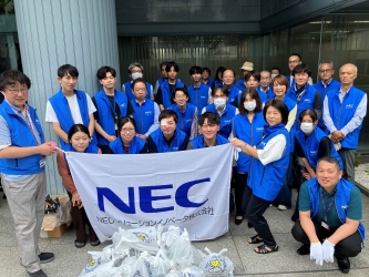 NECソリューションイノベータの清掃活動の写真