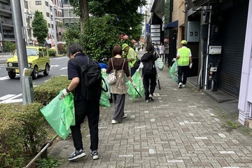 株式会社メニコンの清掃活動写真