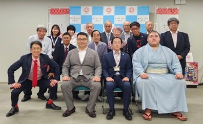 画像:みんなで記念撮影をしたときの様子