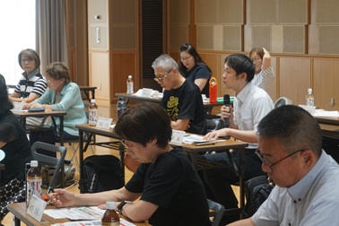 画像：話をするPTA会長の様子