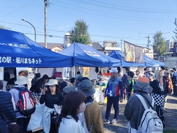 写真：宮の浜市の様子2