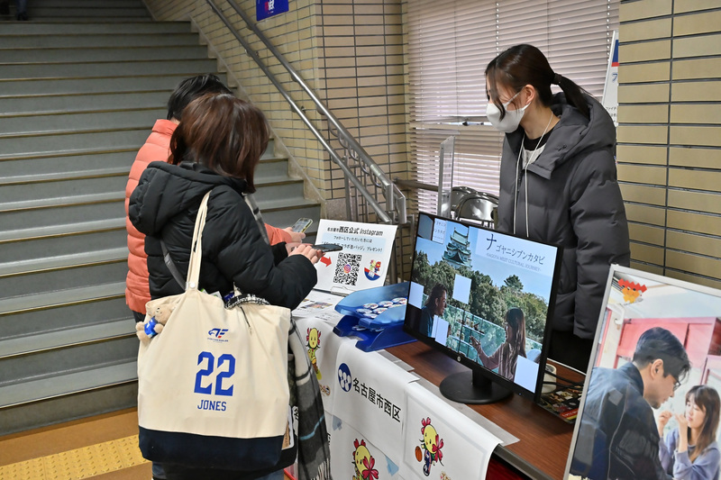 写真:西区民デーでブース出展している様子