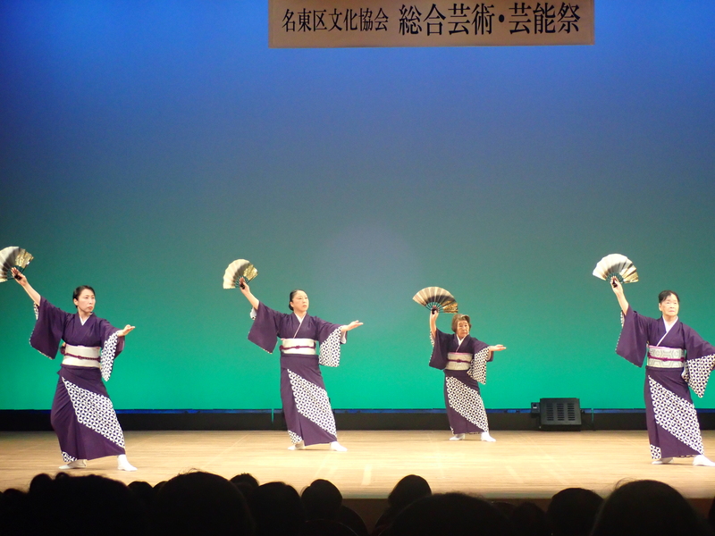 豊起初はつみ会(民踊)の写真