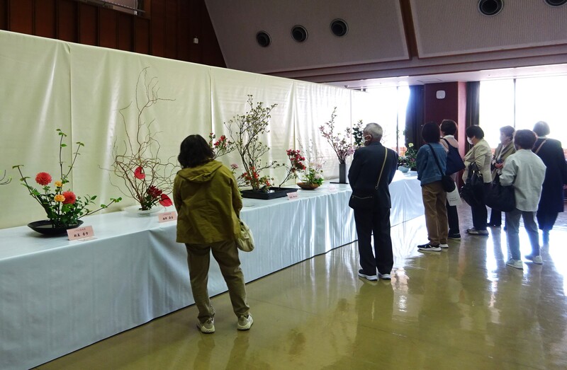 2026北区春のいけばな展、会場の様子1
