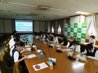 市会の活動紹介の様子の写真