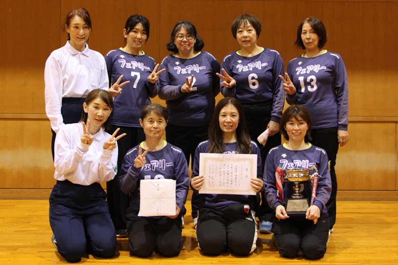 準優勝チームの集合写真