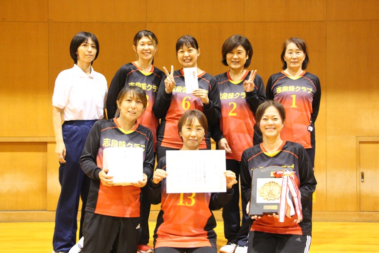 敢闘賞チームの集合写真