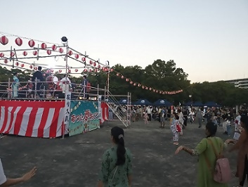 盆踊り