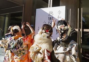 振袖姿のはたちの皆さん