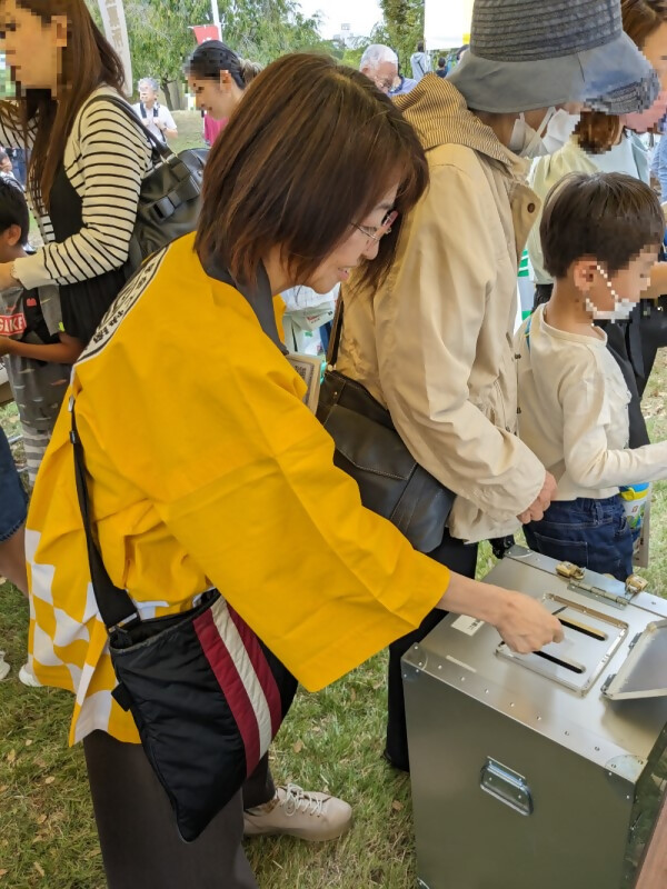 熱田区長投票の様子